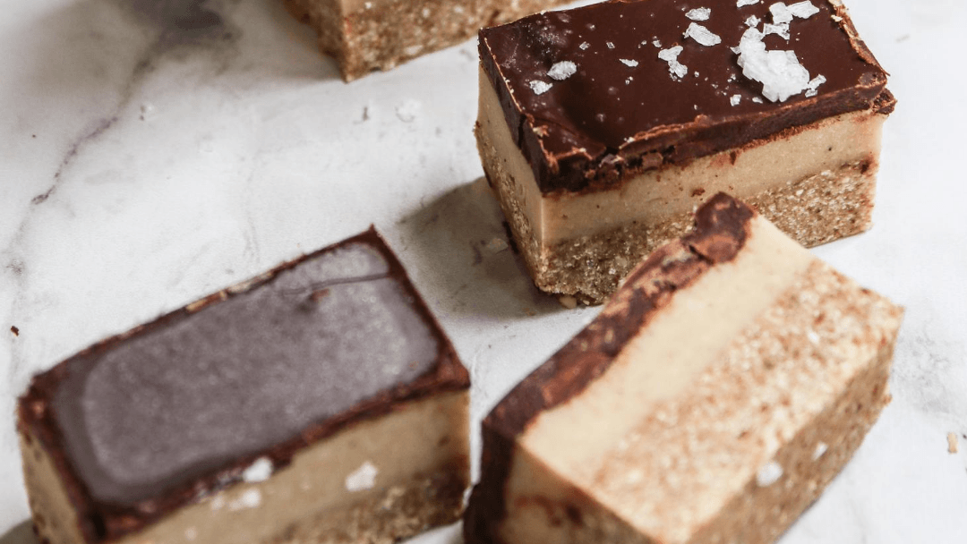 HM Blog recipe gut lovin' salted caramel slice